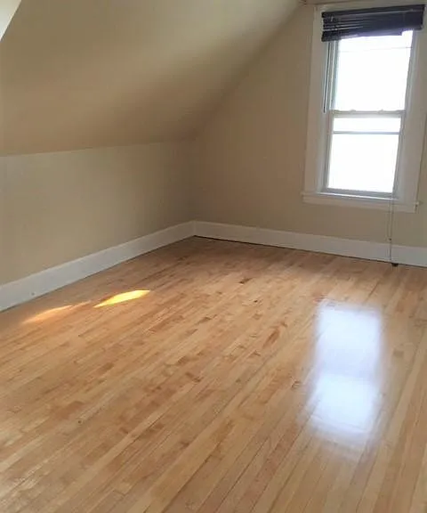 1911 W Eddy St #3 — Photo 5