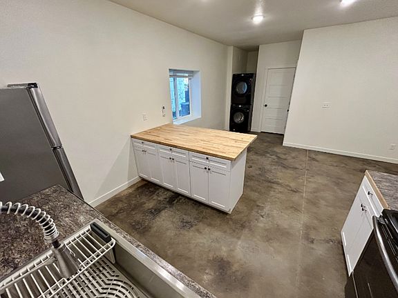 3rd image of 221 E C St #1A