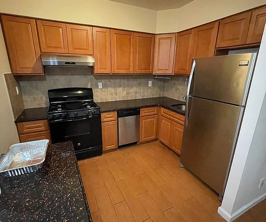 1st image of 25-41 37th St #1R