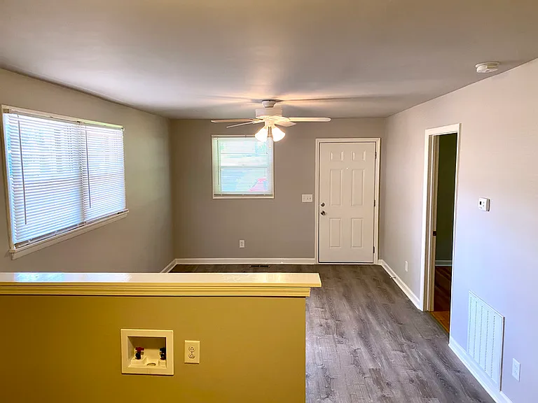 1641A Evelyn Ave — Photo 3