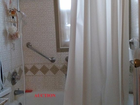3rd image of 4541 N 73rd Auction St