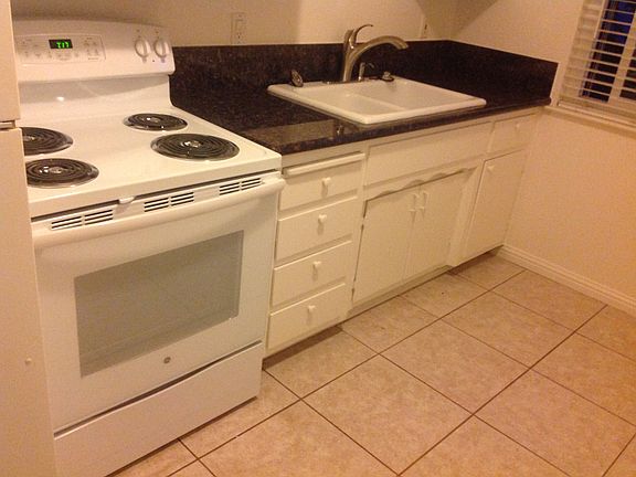 2nd image of 5847 Del Campo Ln