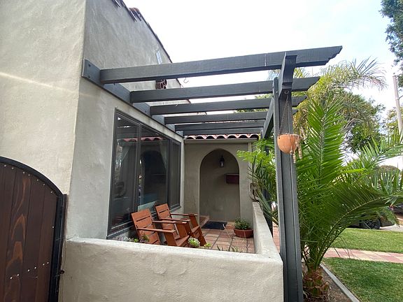 2nd image of 574 San Clemente St