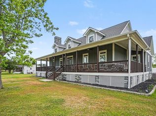 942 Meadow Dr., Loris, SC 29569