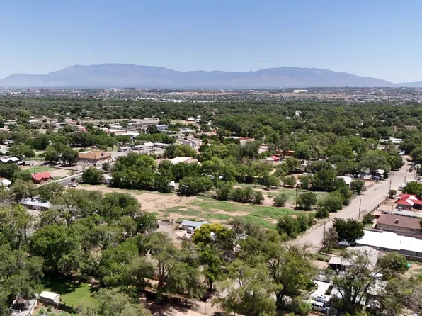 1116 Isleta Blvd SW, Albuquerque, NM 87105
