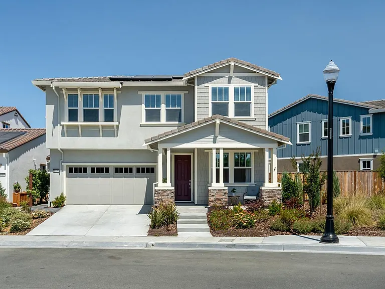 1429 Brody Bird Ln — Photo 2