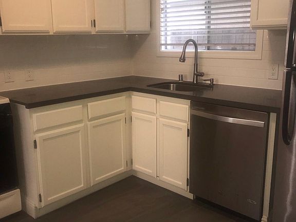 2nd image of 1449 El Camino Real #2