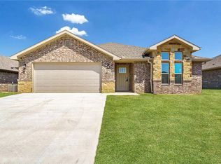 1714 Edwards St, Pea Ridge, AR 72751