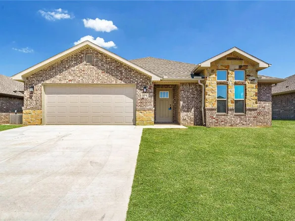 1714 Edwards St, Pea Ridge, AR 72751