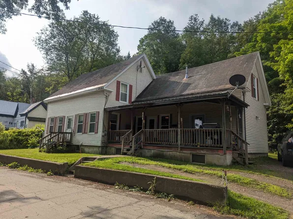 30 Spring Street, Colebrook, NH 03576