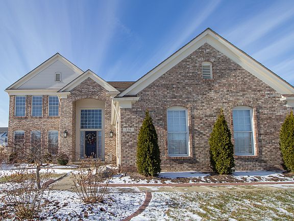 2nd image of 336 Elmington Ct