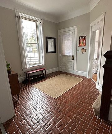 5th image of 2419 Salutaris Ave #1
