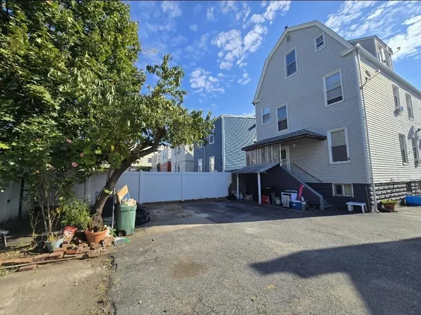 251 Highland Avenue image 32 of 34