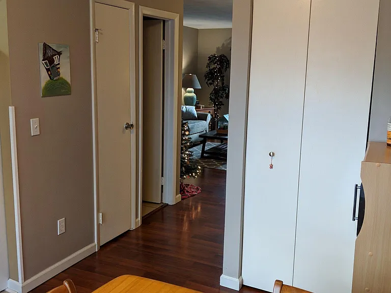 127 Groton Dr — Photo 9