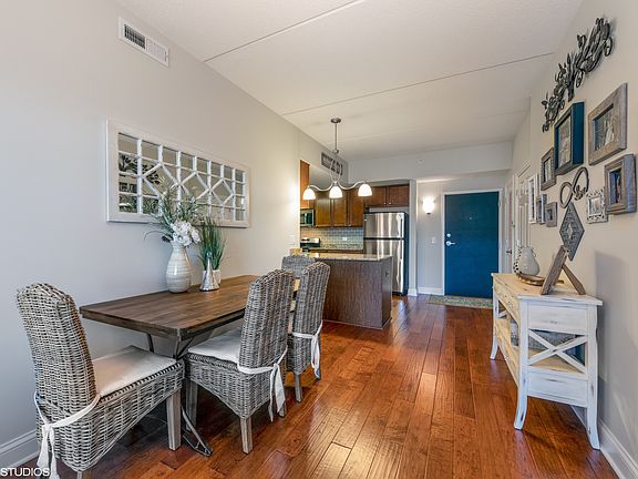 5th image of 50 S Greeley St APT 301