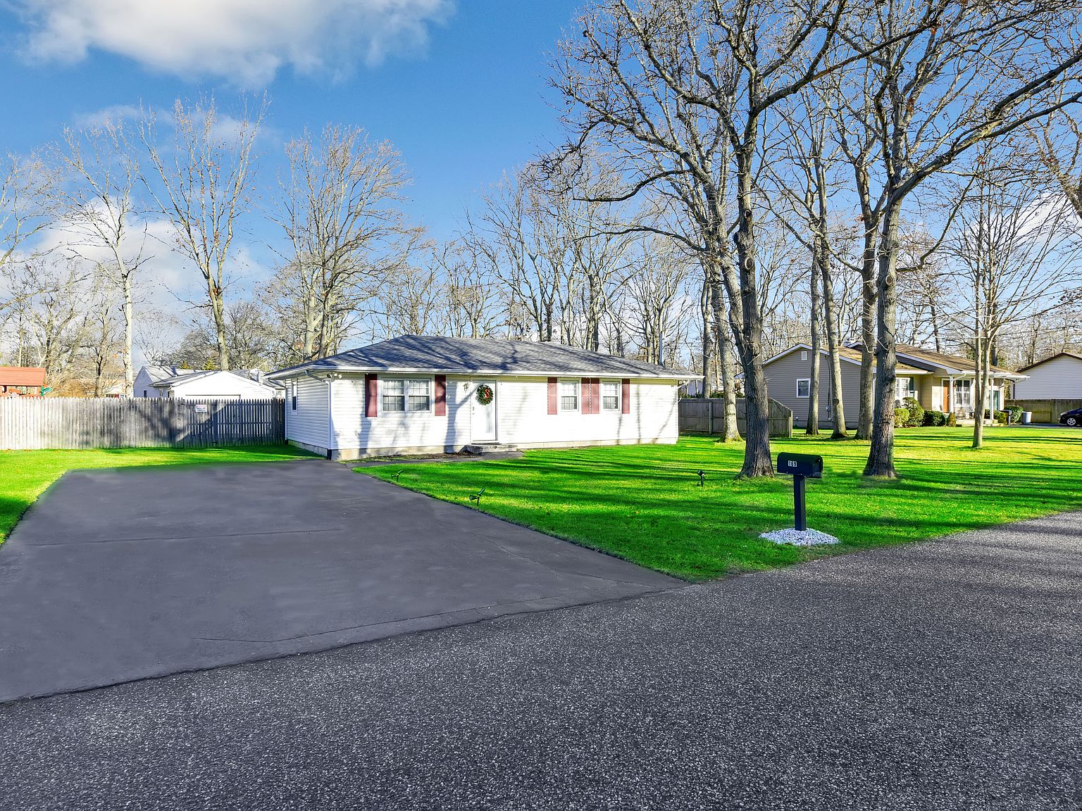 169 Pawnee Ave, Mastic, NY 11950 Zillow