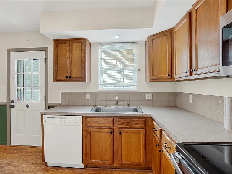 3051 Solar Dr — Photo 6