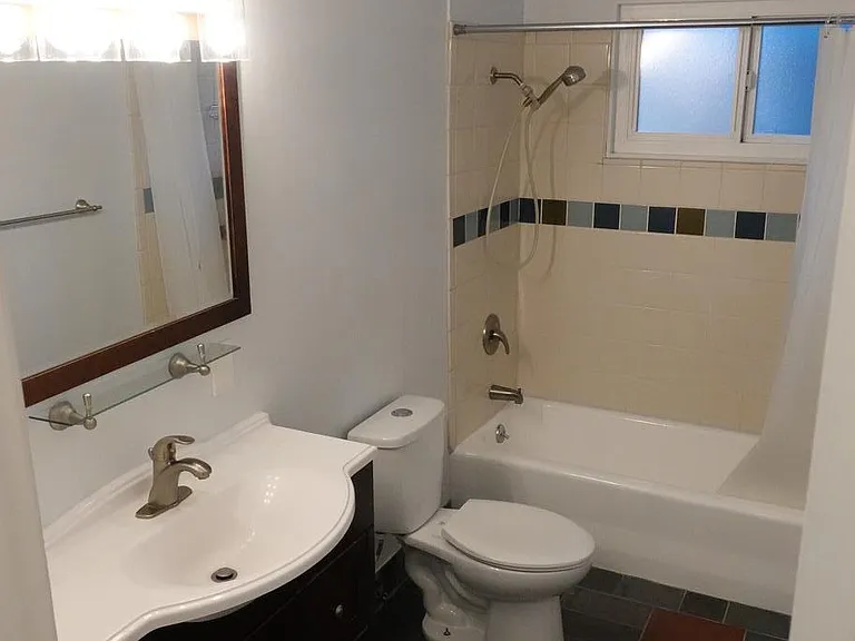 1006 Maertin Ln — Photo 23