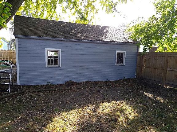 2 Car Garage on Alley