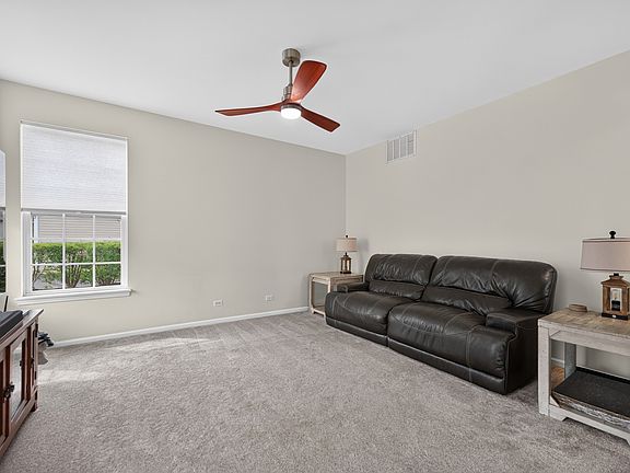 5th image of 210 Brompton Ln #A