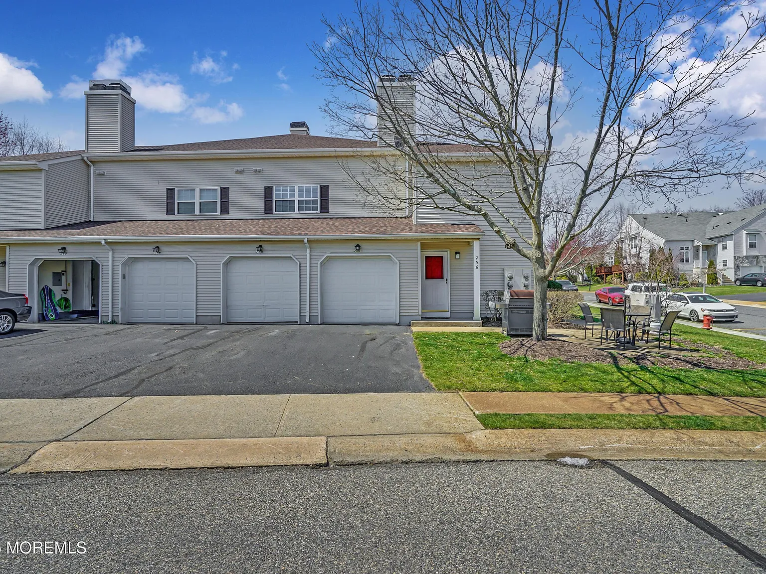 3 bed, 2.0 bath, 1654 sqft, $3,600 — Photo 2