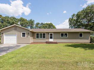1871 S Oaklawn Dr, Saint Anne, IL 60964