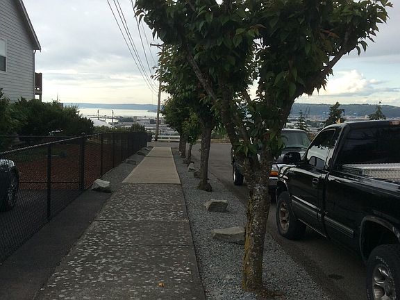 4th image of 522 E 32nd St