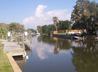 4 W Point Dr, Cocoa Beach, FL 32931