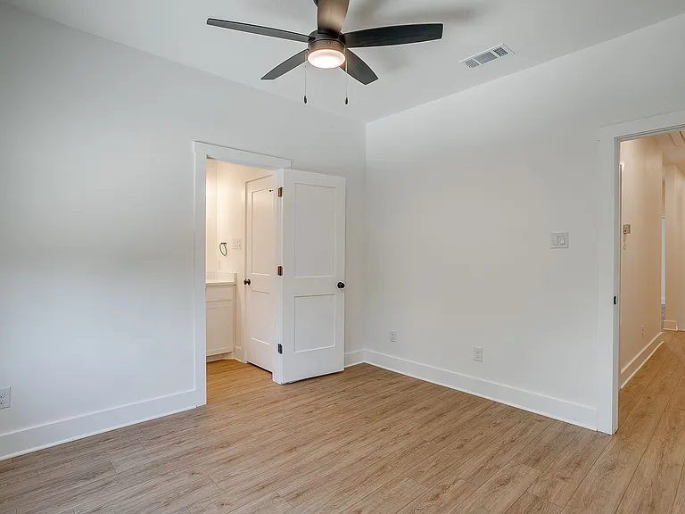 2341 Benbrook Blvd — Photo 68
