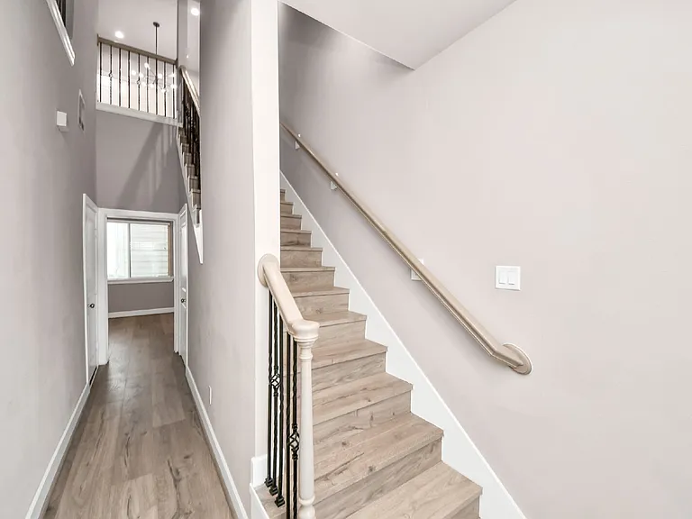 2114 Stuart St — Photo 18