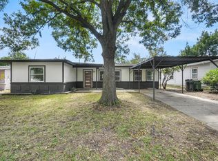 2116 Ridgeway St, Arlington, TX 76010