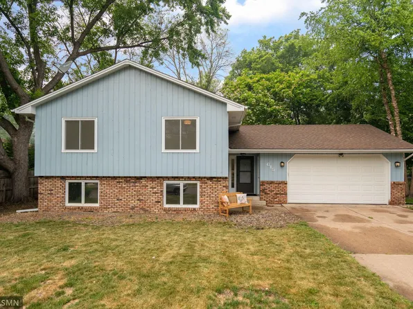 615 Kimball St NE, Fridley, MN 55432
