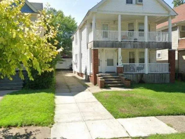 3516 W 100th St, Cleveland, OH 44111