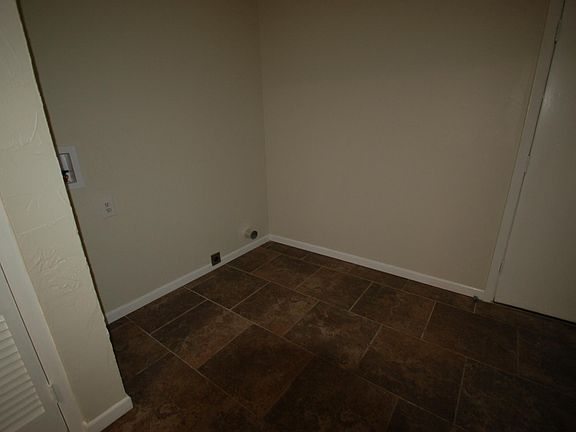 5th image of 5608 Wentworth St