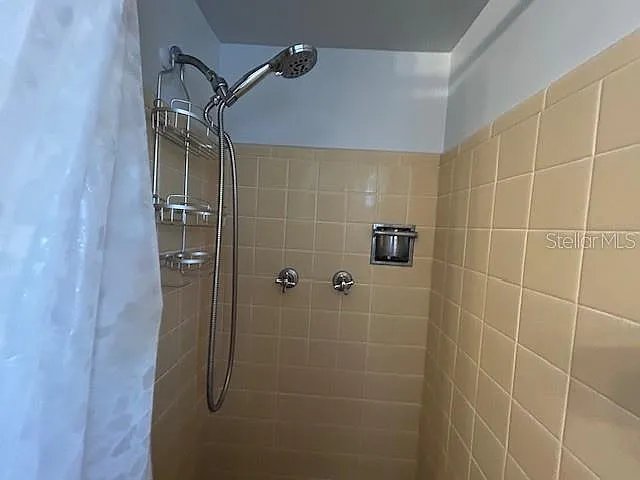6901 Gulf Winds Dr — Photo 31