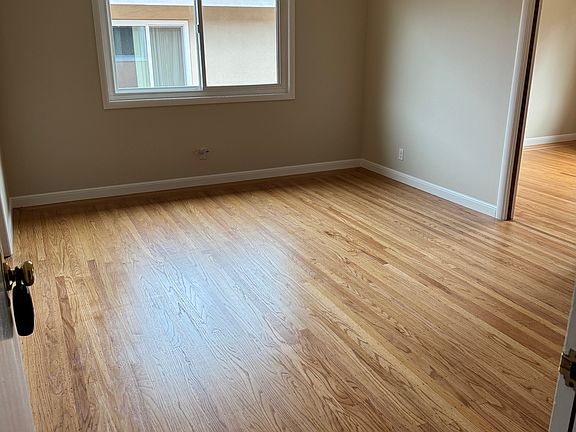 3rd image of 803 Laurel Ave APT 3