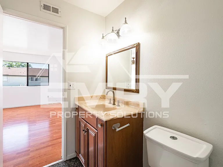 9781 S Karmont Ave — Photo 33