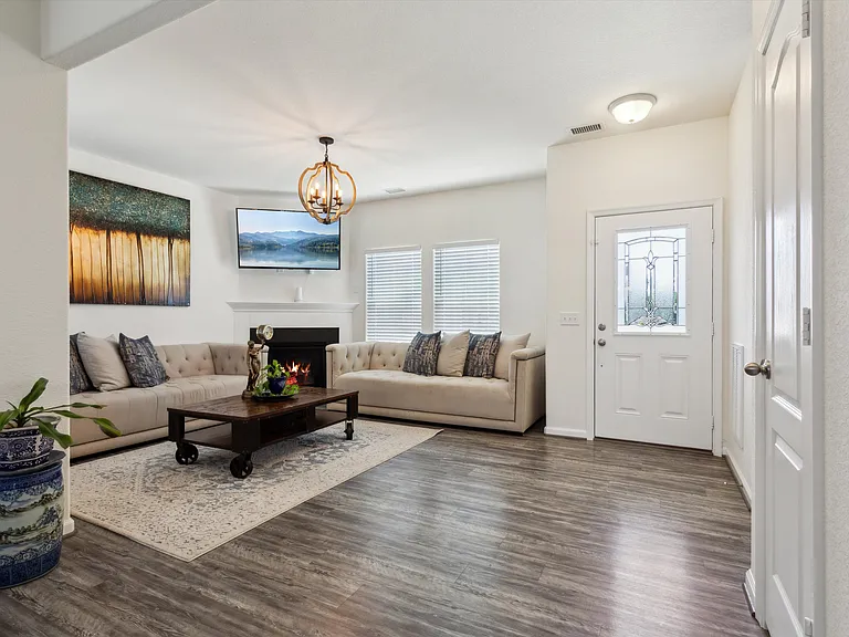 129 Corcoran Ln — Photo 10