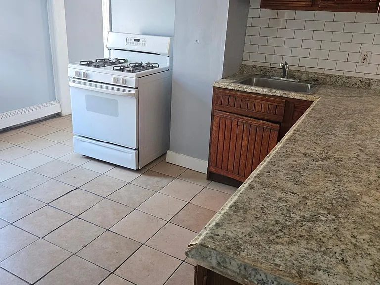 811 Central Ave — Photo 22