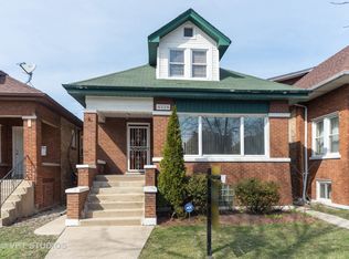 4116 W Nelson St, Chicago, IL 60641