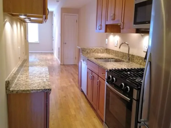 3933 Davis Pl NW APT 1, Washington, DC 20007