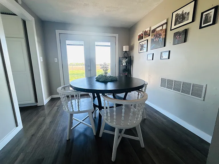 2708 W Judson Rd — Photo 5