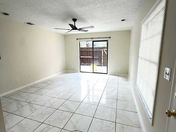 4th image of 7426 Wynnewood Sq