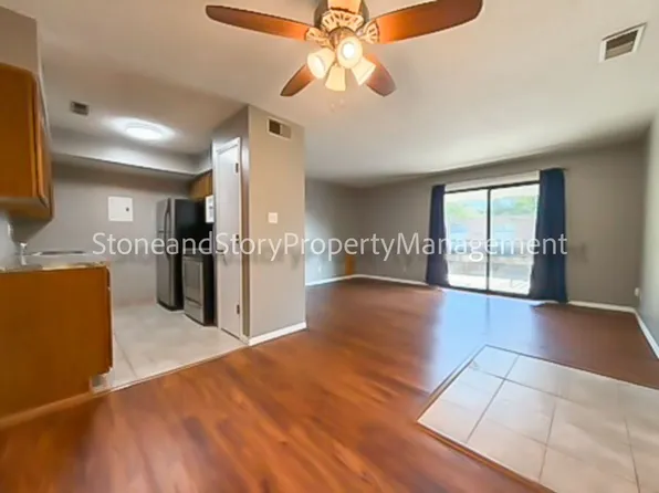 2924 SW Lydia Ave APT 220, Topeka, KS 66614