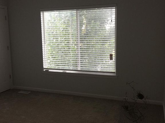 5th image of 3541 Larkspur Dr