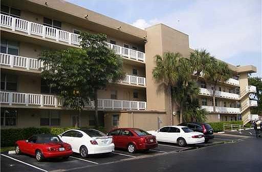 1st image of 111 Royal Park Dr APT 3D