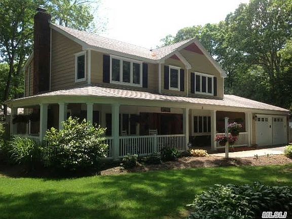 3rd image of 4 Standish Ln