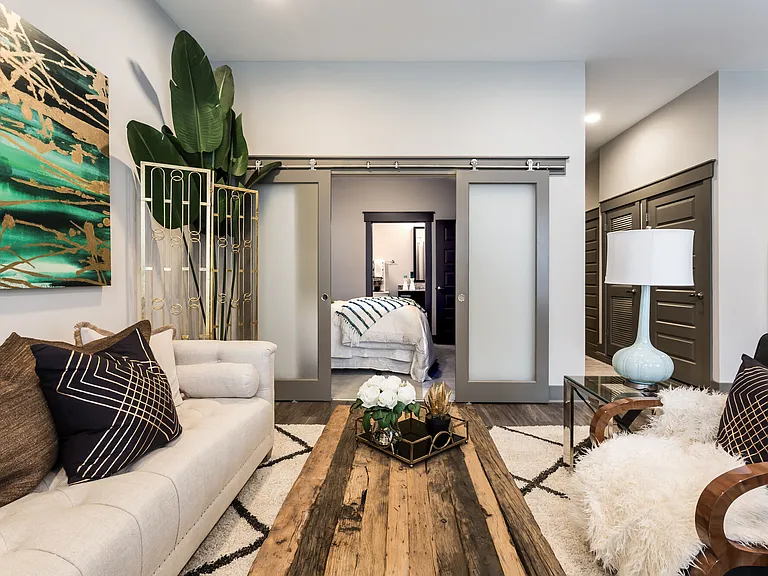 Mirasol Park Lane — Photo 15