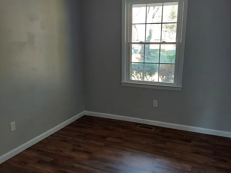 201 Shumaker Dr — Photo 9