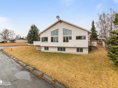 8741 Kathleen Dr, Anchorage, AK, 99502